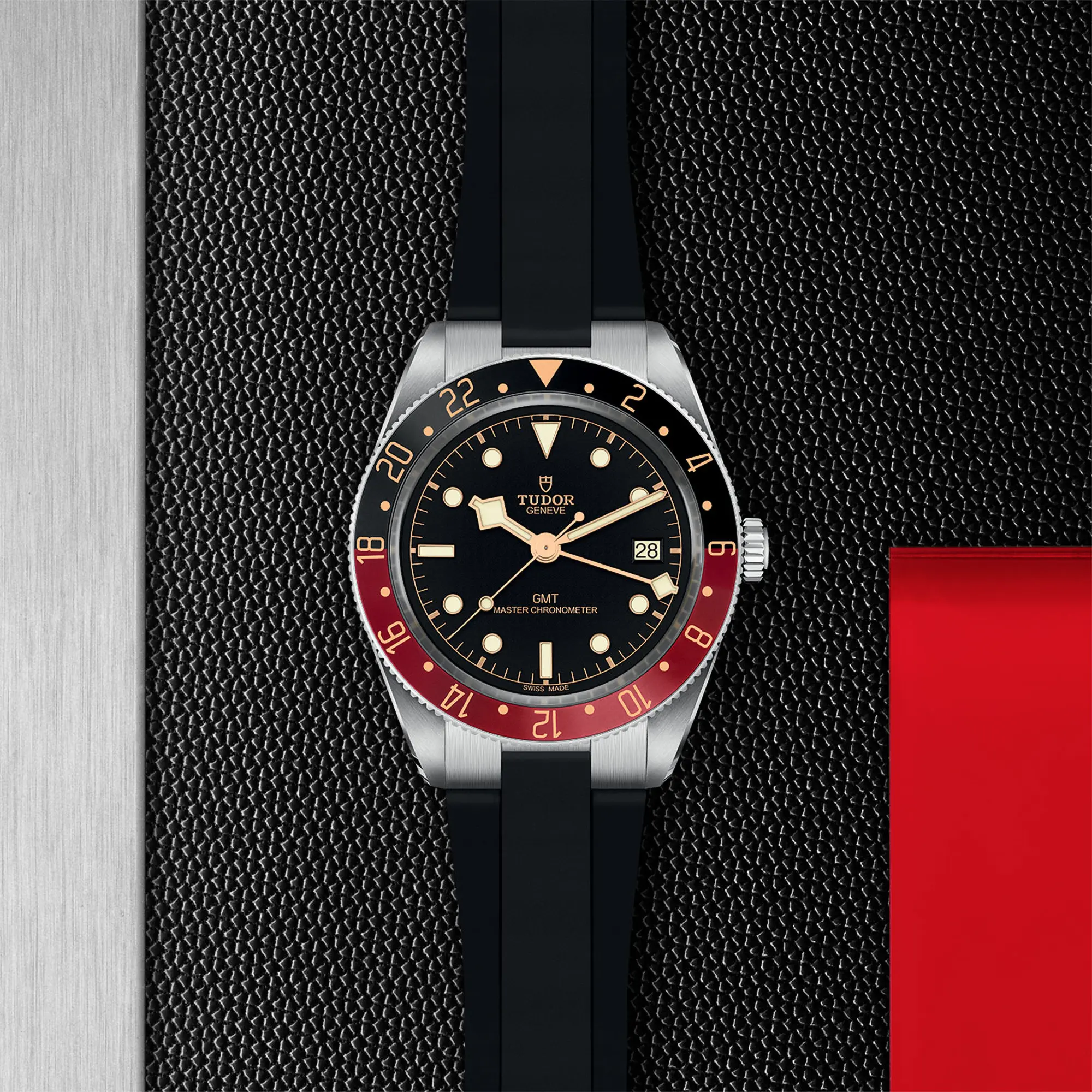 malalan-tudor-black-bay-58-gmt-watch-M7939G1A0NRU-0002-IMG2