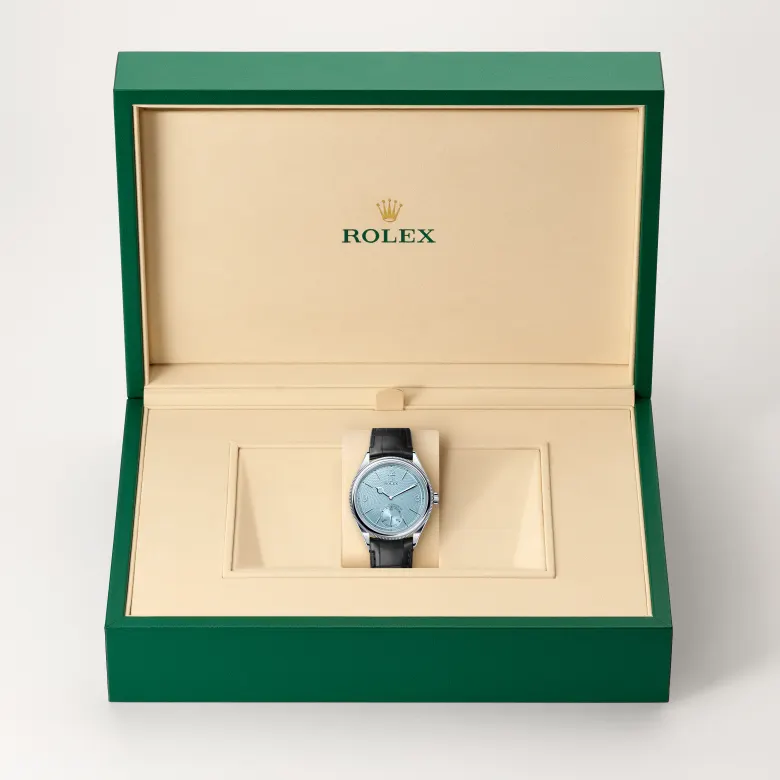 Rolex 1908 39 mm, platina, polirano, Zaobljeni i rebrasti m52506-0003 at Malalan.webp
