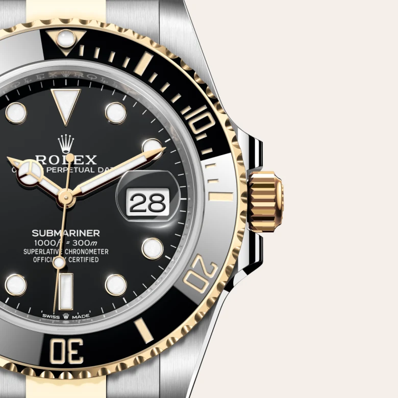 Rolex Submariner Date Oyster, 26 mm, čelik Oystersteel i žuto zlato, Jednosmjerni, rotirajući umetak Cerachrom u crnoj keramici, sa 60-minutnom gradacijom, otporan na ogrebotine, brojke i gradacija obloženi zlatom m126613ln-0002 at Malalan.webp