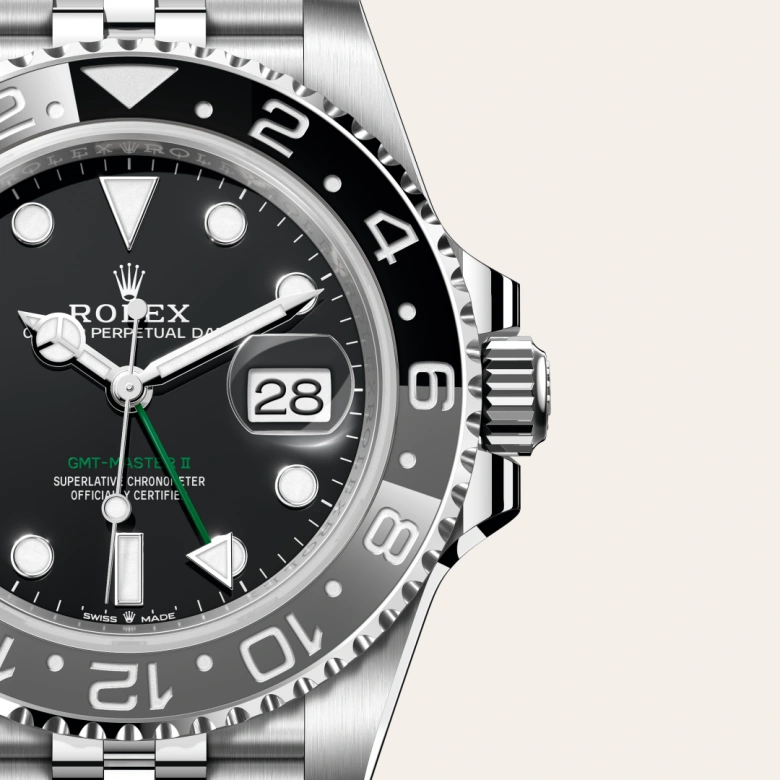 Rolex GMT-Master II Oyster, 40 mm, Oyster čelik, Dvosmjerni, rotirajući 24-satni prsten s gradacijom. Dvobojni sivi i crni umetak Cerachrom u keramici, s utisnutim brojkama i gradacijom m126710grnr-0003 at Malalan.webp